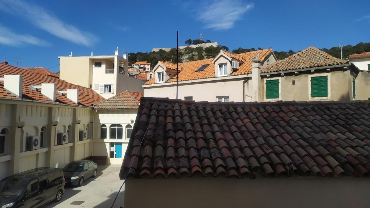 Charming Old Town Apartment 시베니크 외부 사진