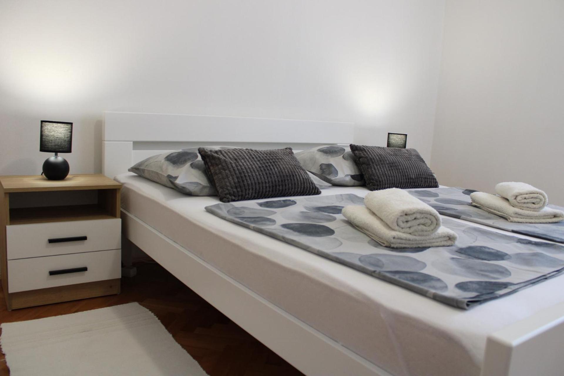 Charming Old Town Apartment 시베니크 외부 사진