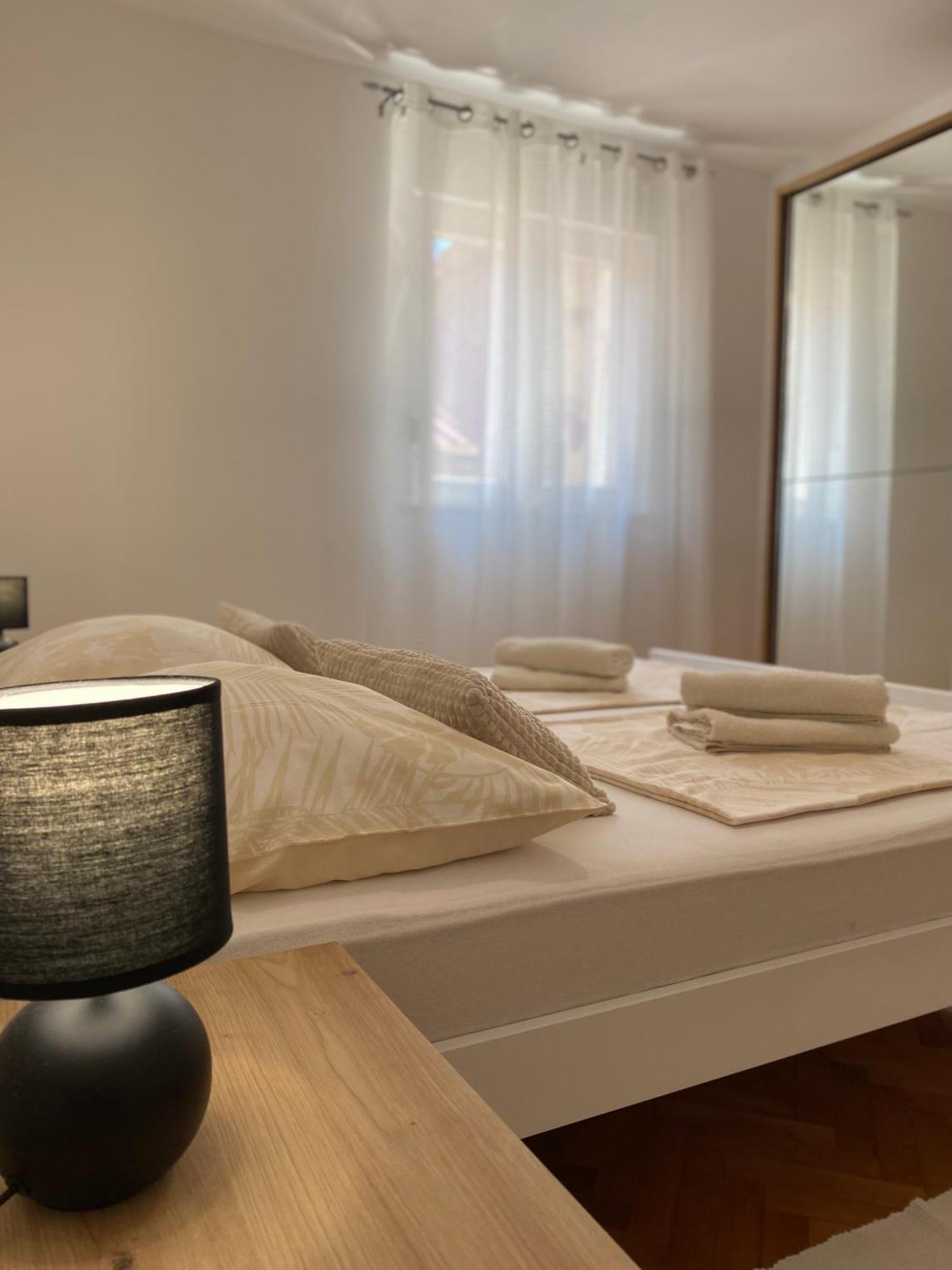 Charming Old Town Apartment 시베니크 외부 사진