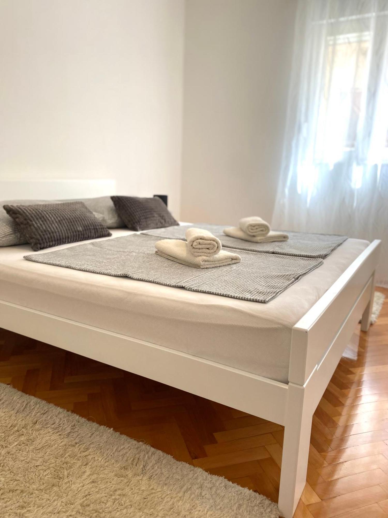Charming Old Town Apartment 시베니크 외부 사진